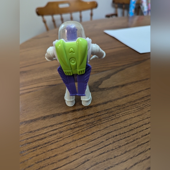 Disney Buzz Lightyear. 4 inches. Toy from Burger King kids meals in 1995. GUC. - Picture 3 of 6